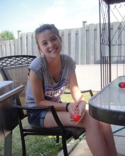 SHE ALWAYS HAD A SMILE ON HER FACE—BUT THAT SUMMER, I REALIZED WHY IT WASN’T GENUINE